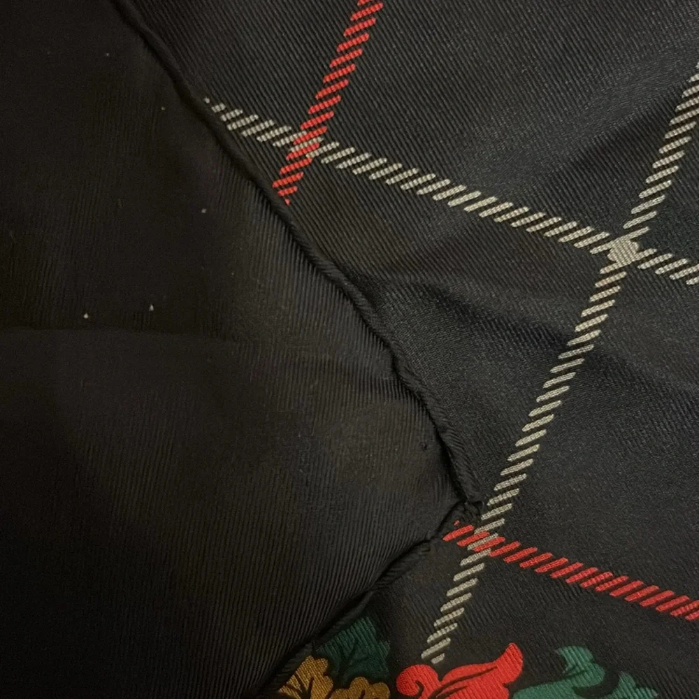 Burberrys Vintage Scarf - Picture 4 of 6